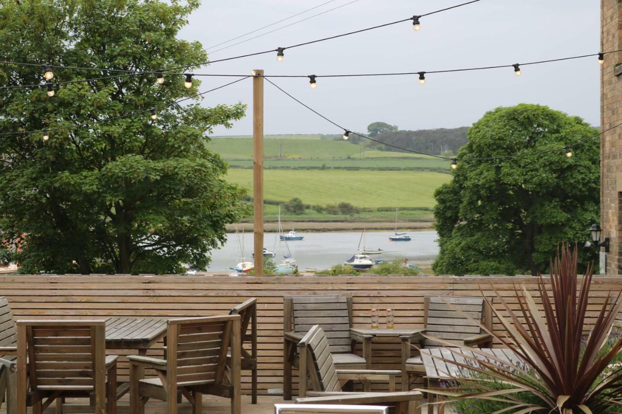 Schooner Hotel Alnmouth Bagian luar foto